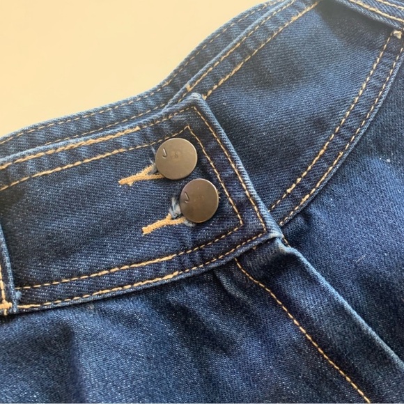 Vintage Denim A-Line Skirt with Button Detail - Picture 4 of 5
